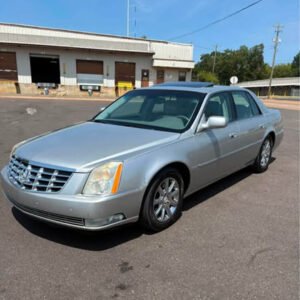 2008 Cadillac Dts V8. 130k Miles. Ac/Heat. Remote Start. Sunroof. 1 owner.