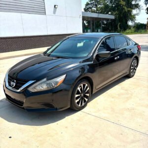2018 Nissan Altima. 130k Miles. Ac/Heat. Backup Camera. Bluetooth