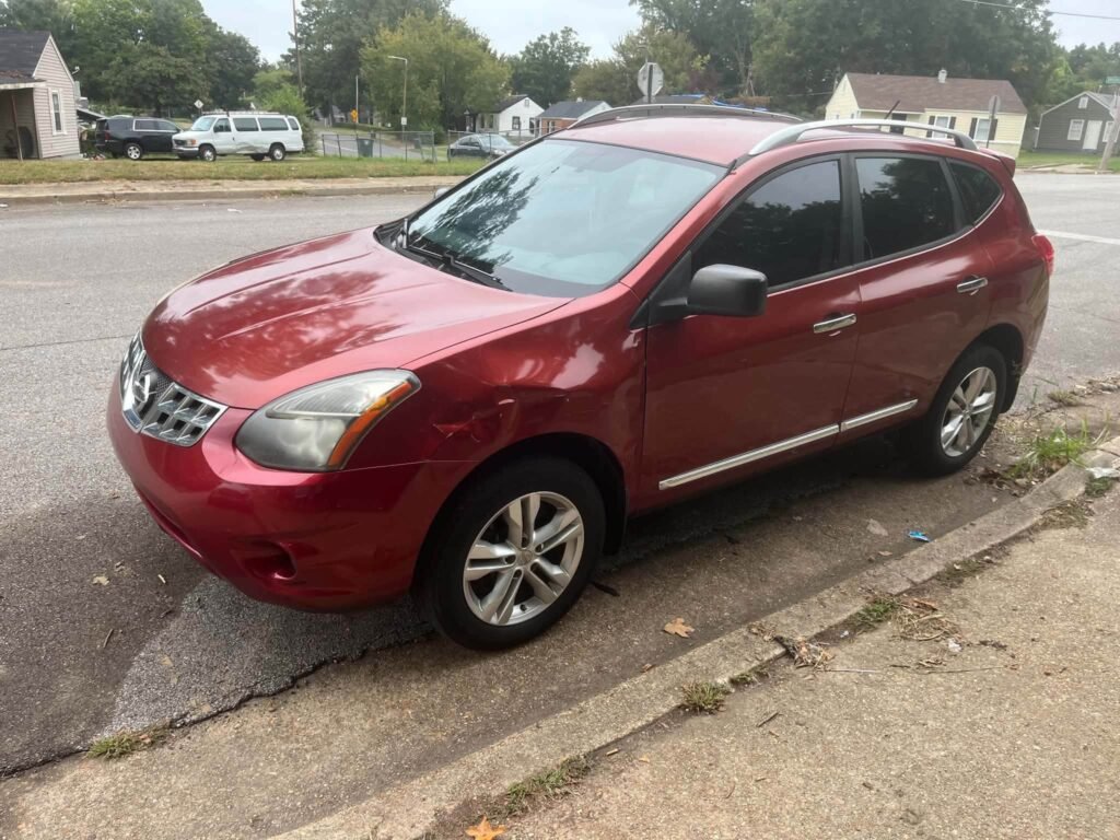 2015 Nissan Rogue. 160k Miles. Ac/Heat.